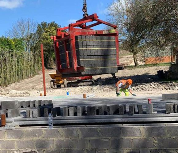 Crane moving blocks